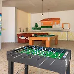 Ferienhaus Four-bedroom In Grubine