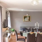 Four-bedroom In Ferienhaus