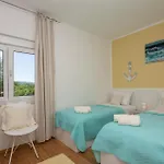 Four-bedroom In Ferienhaus *