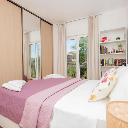 Four-bedroom In 度假居 *