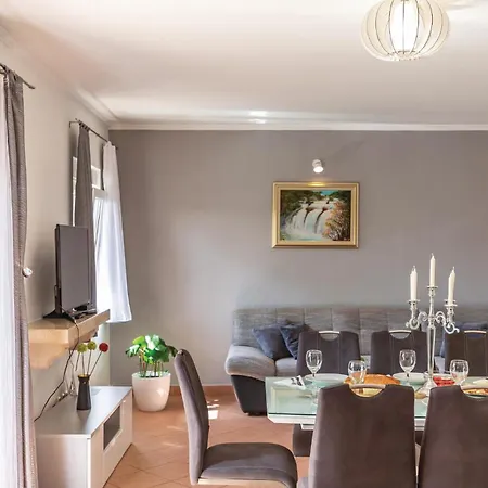 4 Bedroom Stunning In Dom wakacyjny