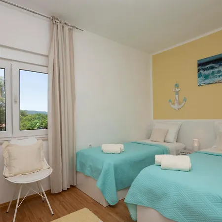 Four-bedroom In 度假居 *