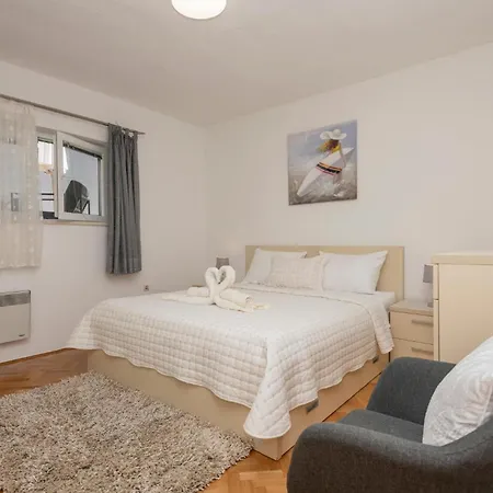 Ferienhaus Four-bedroom In *