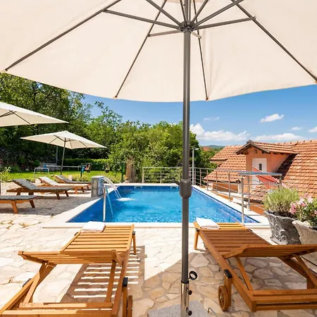 Four-bedroom In Grubine
